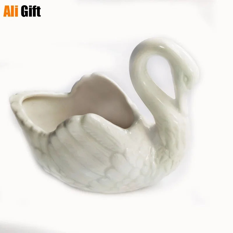Beautiful Pottery White Little Swan Candlestick Mini Candle Holder Ceramic Ornaments Home Decoration Accessories