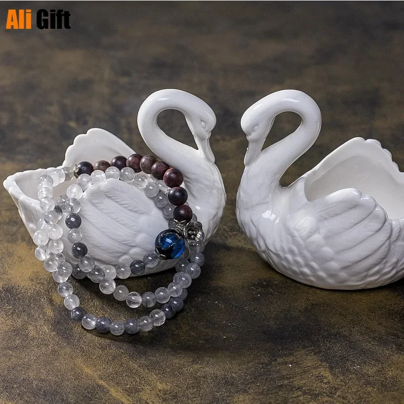 Beautiful Pottery White Little Swan Candlestick Mini Candle Holder Ceramic Ornaments Home Decoration Accessories