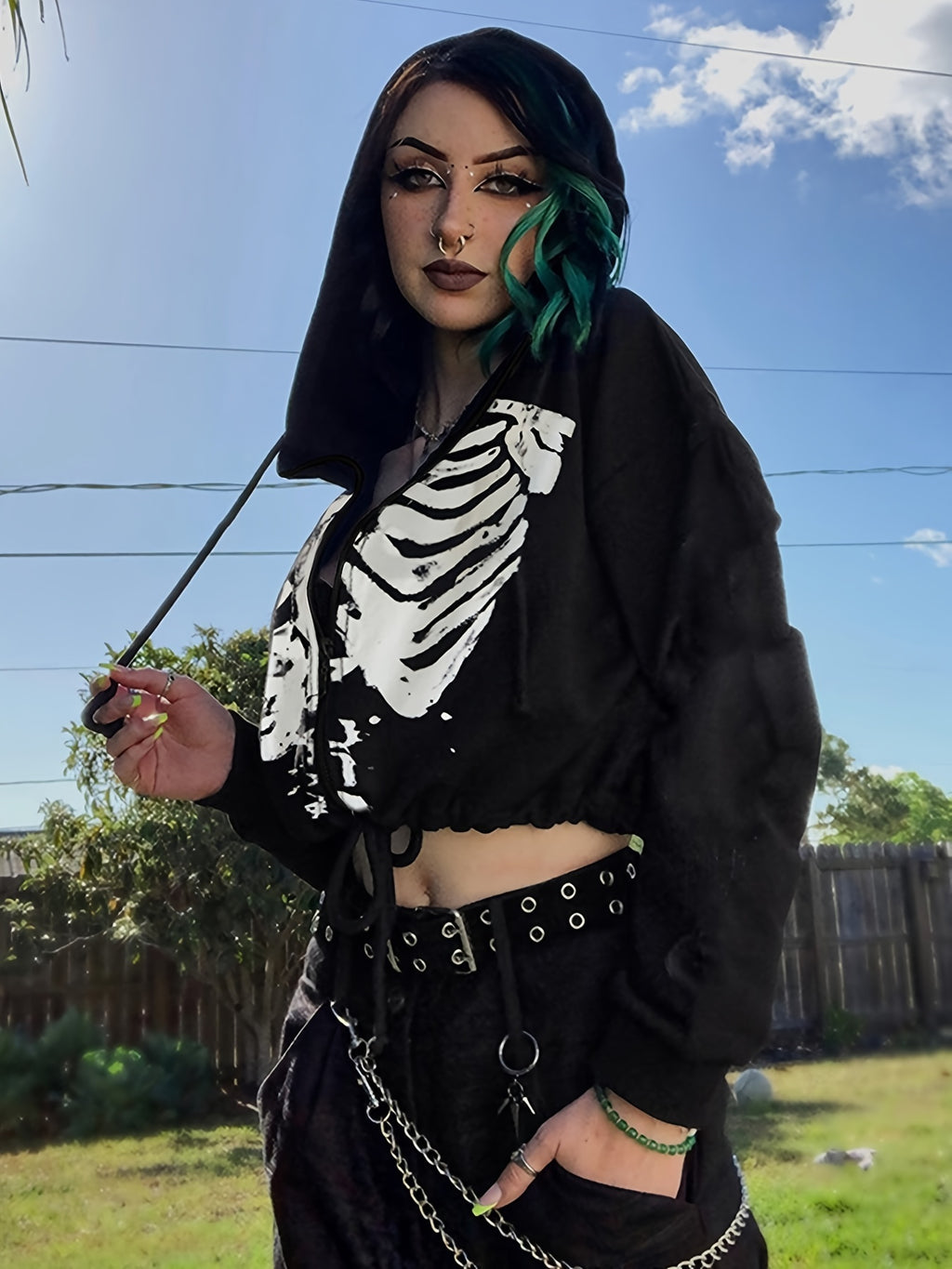 Women's Fashion Gothic Skull Print Casual Drawstring Short Hoodie Long Sleeve Top